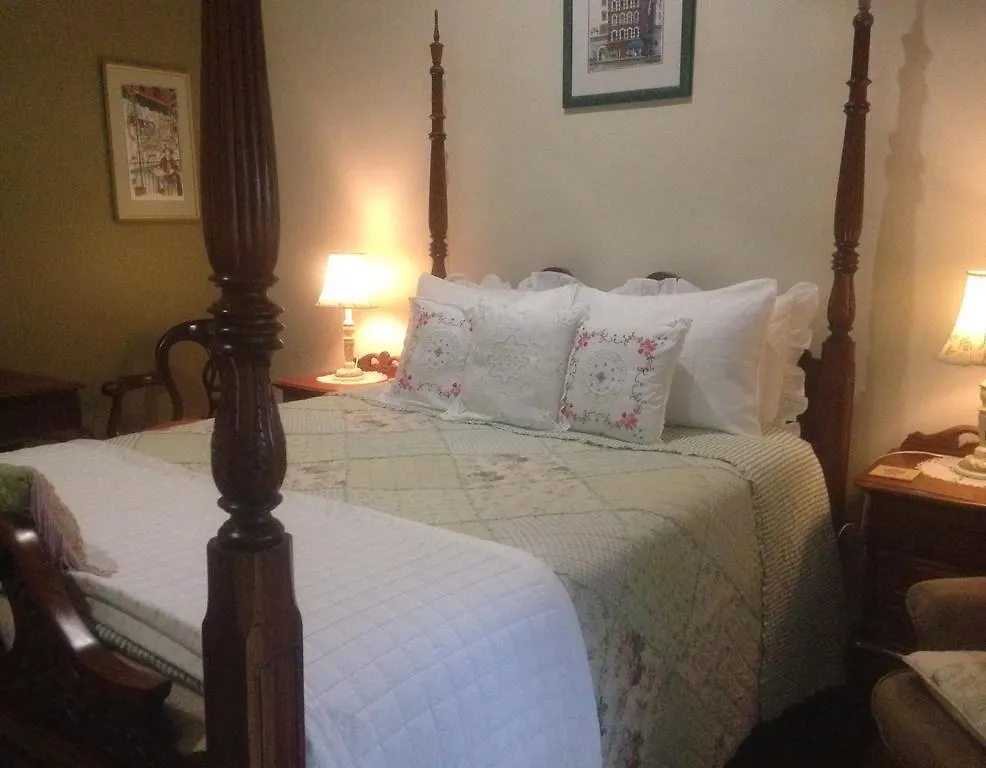 Elindale House Bed & Breakfast Lismore 4*,  Australia